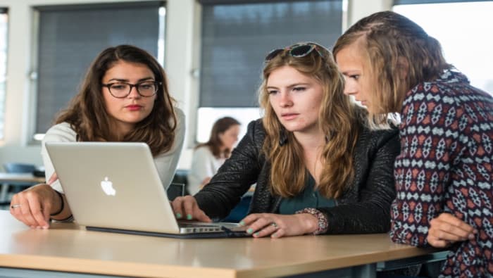 Audencia Sciences Com et le Centre Universitaire de Santander créent un double diplôme International