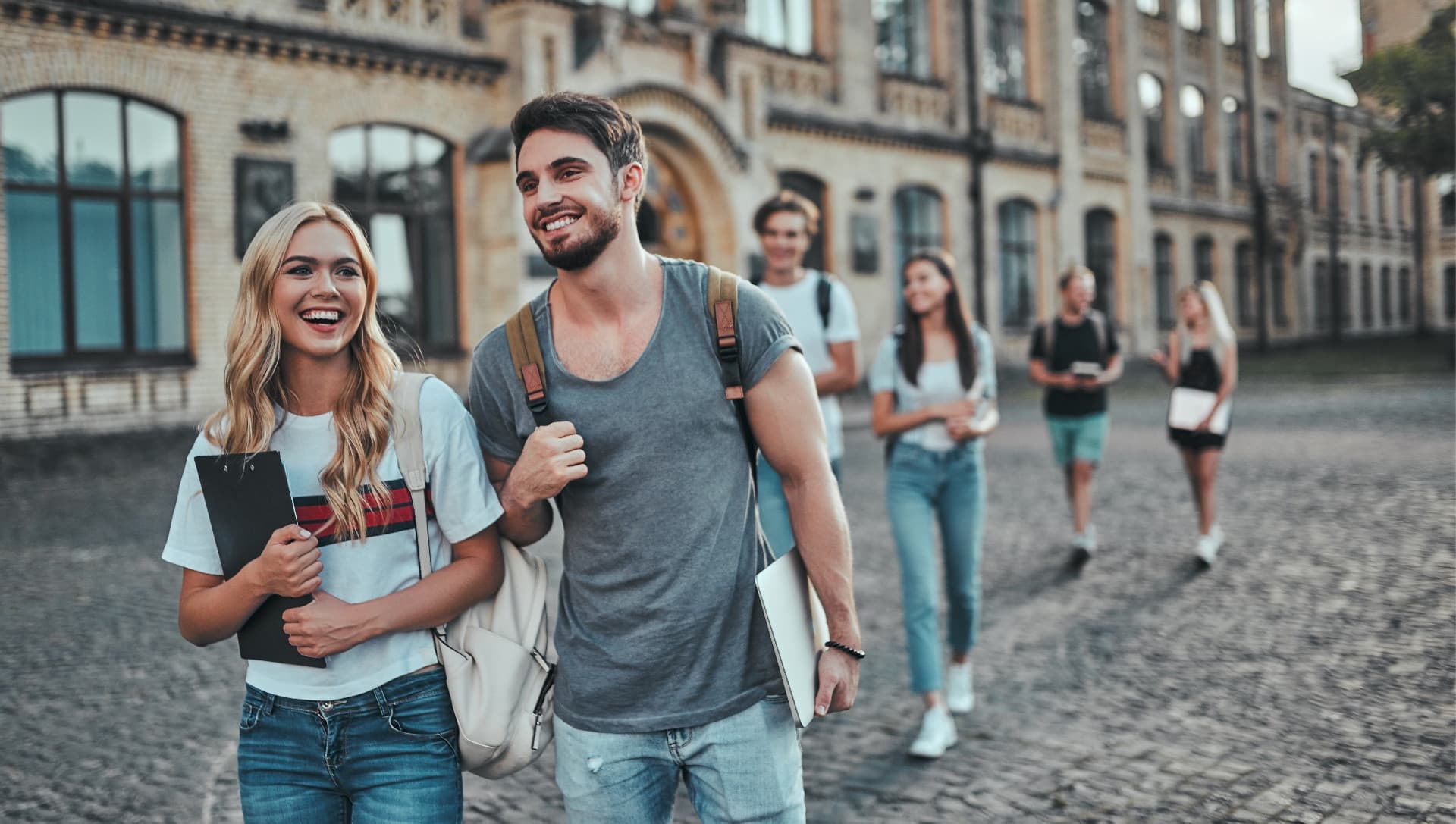 Découvrez tout ce qu'il faut savoir sur le Master in Management de l'INSEAD : admissions, frais de scolarité et bien plus encore.