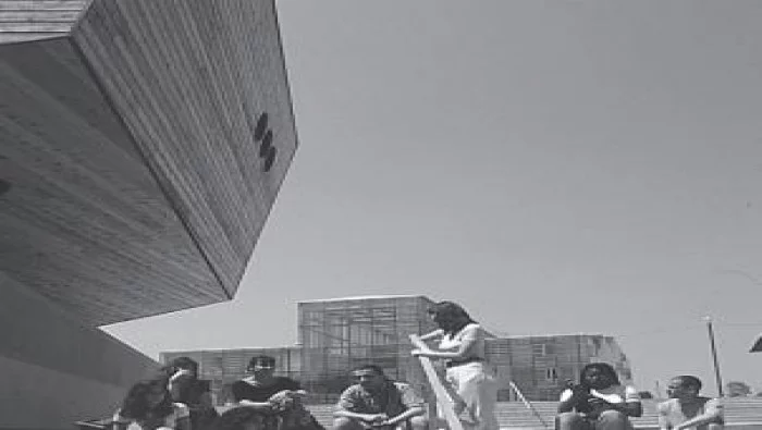 Les étudiants du Master Innovation, Design et Luxe de l'Université de Marne-la-Vallée travaillent pour le "Bon Marché"