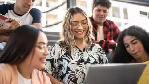 Sciences Po et IE University lancent un Double Diplôme en Tech et Affaires Internationales