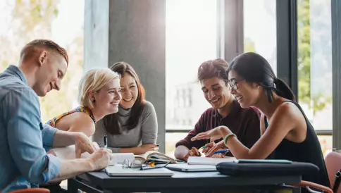 Les 5 Métiers à impact en 2024 : Finance, Biodiversité et Data en avant-plan
