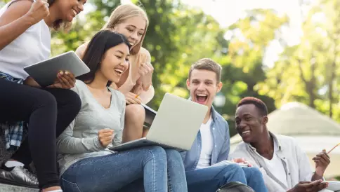EDHEC et Albert School unissent leurs forces avec un double diplôme en business et data