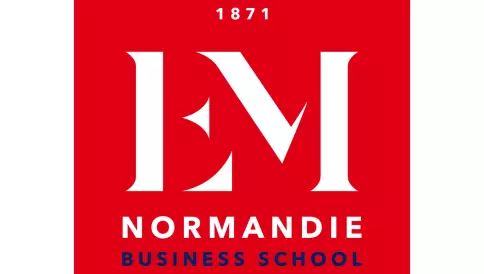 EM Normandie : trois étudiants vont traverser la Manche à la nage
