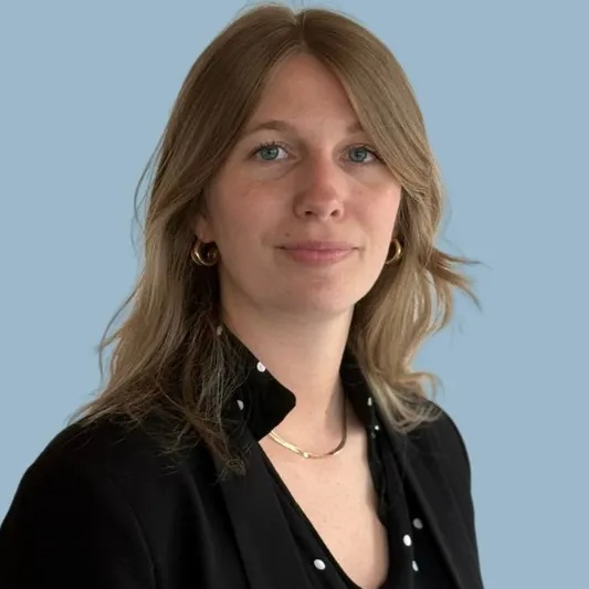 Manon DE SAINT-LÉGER 