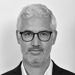 MEYER Directeur académique - Professeur assistant en gestion des r